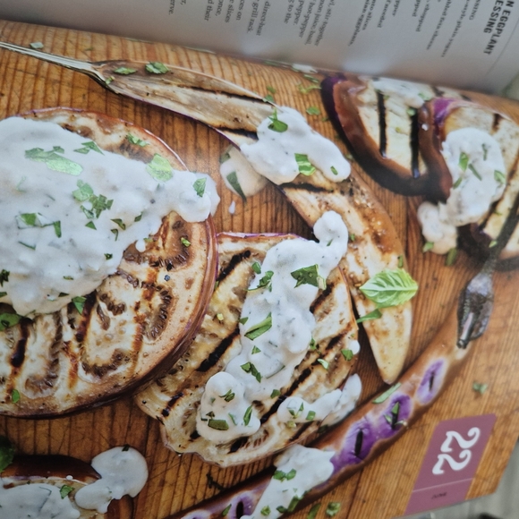 Williams Sonoma Vegetable of the Day Cookbook - Picture 5 of 8